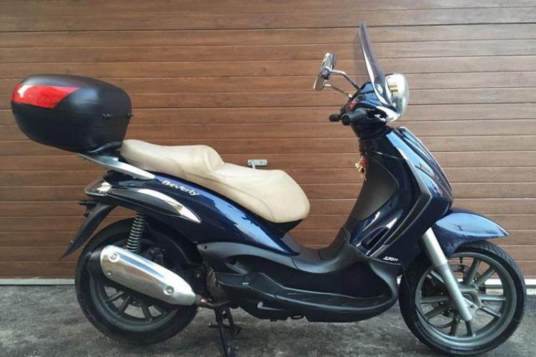 Pe Dorobanţi, cu mopedul, fără permis Obiectiv Vocea Brailei