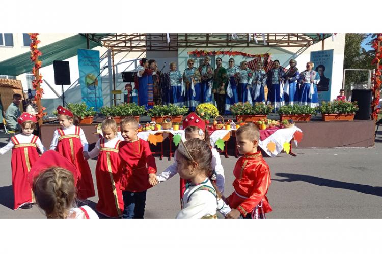 „Ceaiul de toamnă”, sărbătoare a lipovenilor, la Școala Gimnazială „A. S. Pușkin” featured image