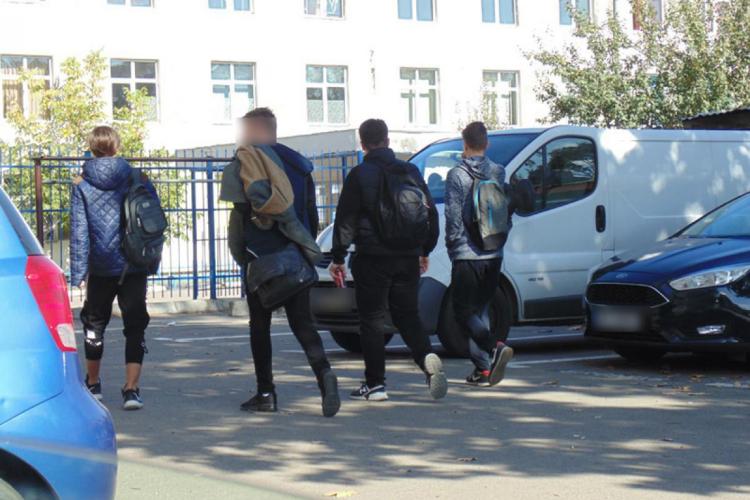 Agenții de securitate din școli și elevii chiulangii, în atenția polițiștilor featured image