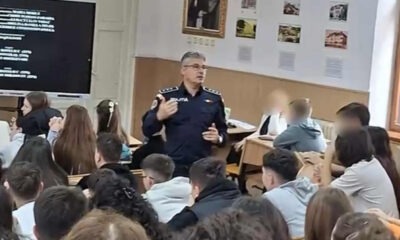 12proiect politisti si elevi