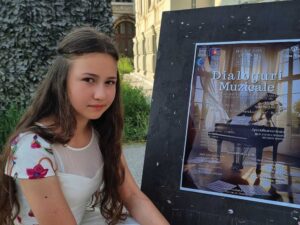 Zenovia și magia pianului