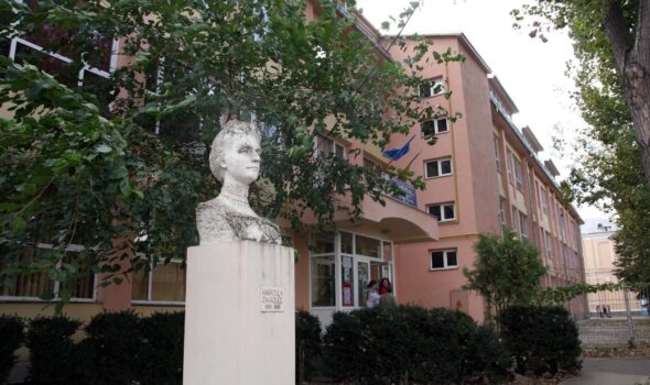 Liceul de Arte ”Hariclea Darclee”, la rând. Lucrări de reabilitare