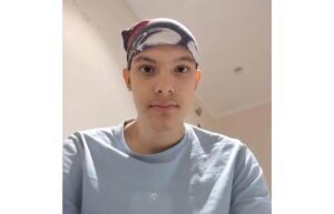 12 deținuți luptă pentru viața unui adolescent