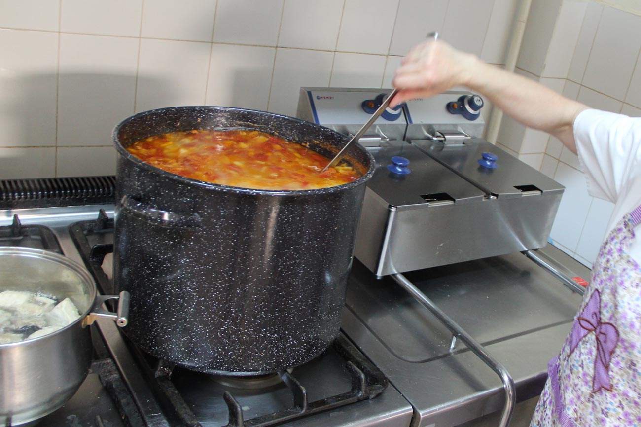 Mai mulți bani pentru cantina săracilor