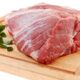 Carnea de porc congelată nu va mai putea fi vândută drept proaspătă