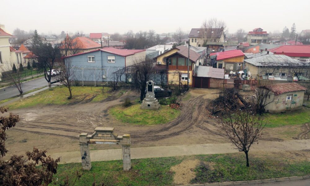 Eroi uitați în noroi