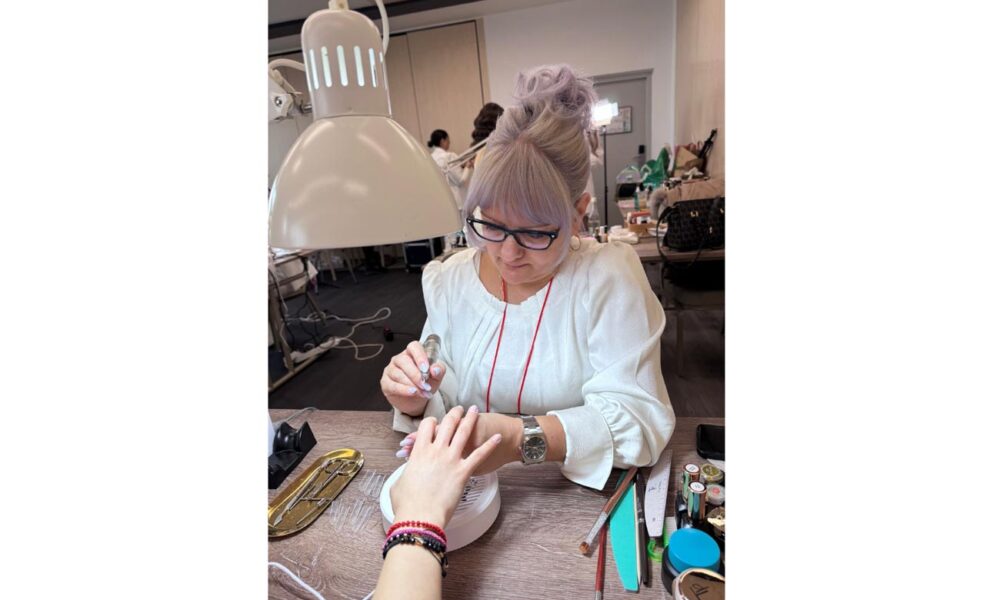 Arta manichiurii. O brăileancă pe podium la un concurs jurizat din Dubai