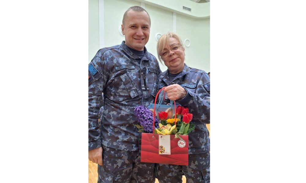 Flori și mărțișoare la Comandamentul Flotilei