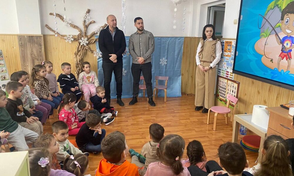 Proiecte mari pentru cei mici. Primarul din Cazasu mizează pe educație