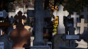 Mai multe decese în luna decembrie 2025