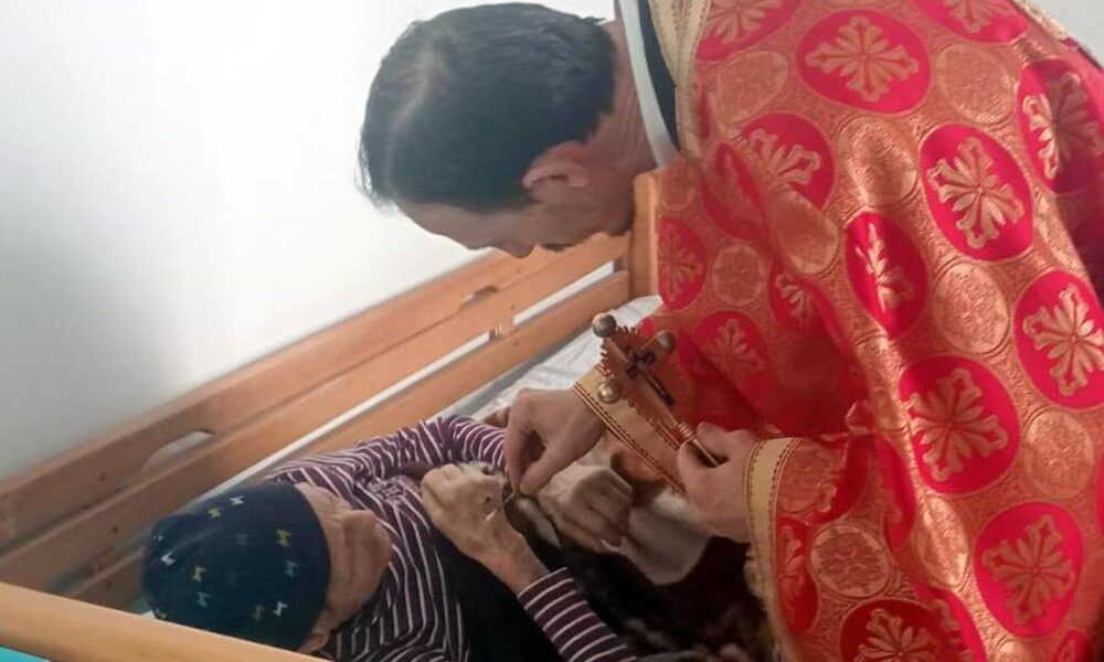 Milostenie la azilul de bătrâni Ianca