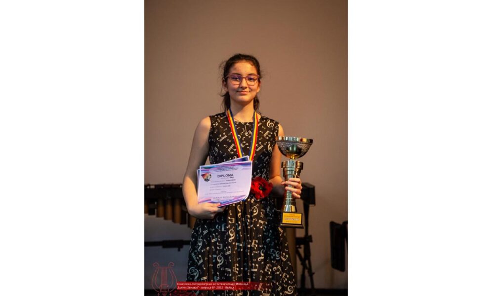 Olimpică la Psihologie, pianistă de succes! Sara Adriana Leu, o artistă completă