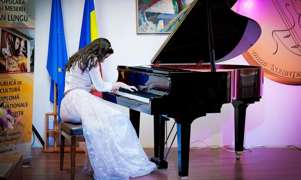 Olimpică la Psihologie, pianistă de succes! Sara Adriana Leu, o artistă completă