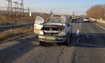 Accident pe DN 22B, pe digul Brăila–Galați: doi bărbați răniți după ce o mașină oprită a fost lovită din spate