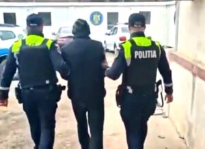 Bătută cu pumnii de și picioarele de către concubin! Agresorul a fost arestat