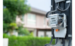 Românii ar putea primi alerte pe telefon când consumul de energie se apropie de limită