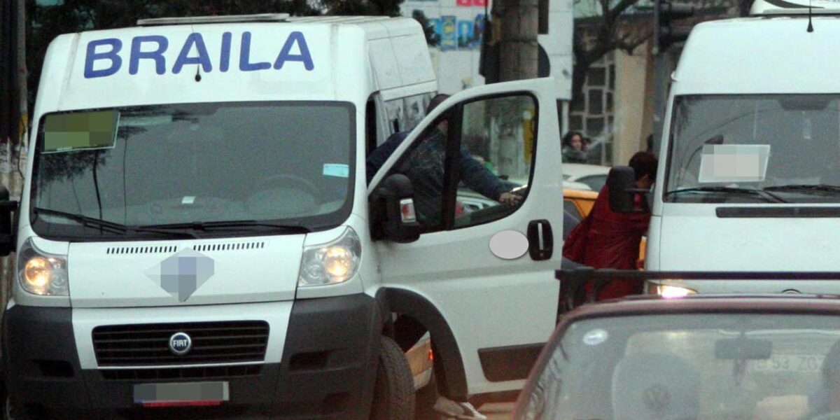 Jale cu cursele de transport în județ! Navetiști lăsați ”în aer”