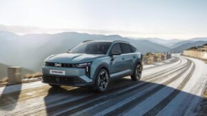 Dacia Striker: Primele imagini cu noul crossover hibrid