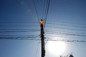 Lumină mai multă și mai ieftină pe străzi