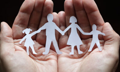 Cum văd adolescenții familia: 31% spun că au văzut lipsă de respect față de mamă