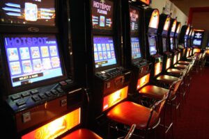 Profesorii spun STOP păcănelelor. Elevii trebuie protejați