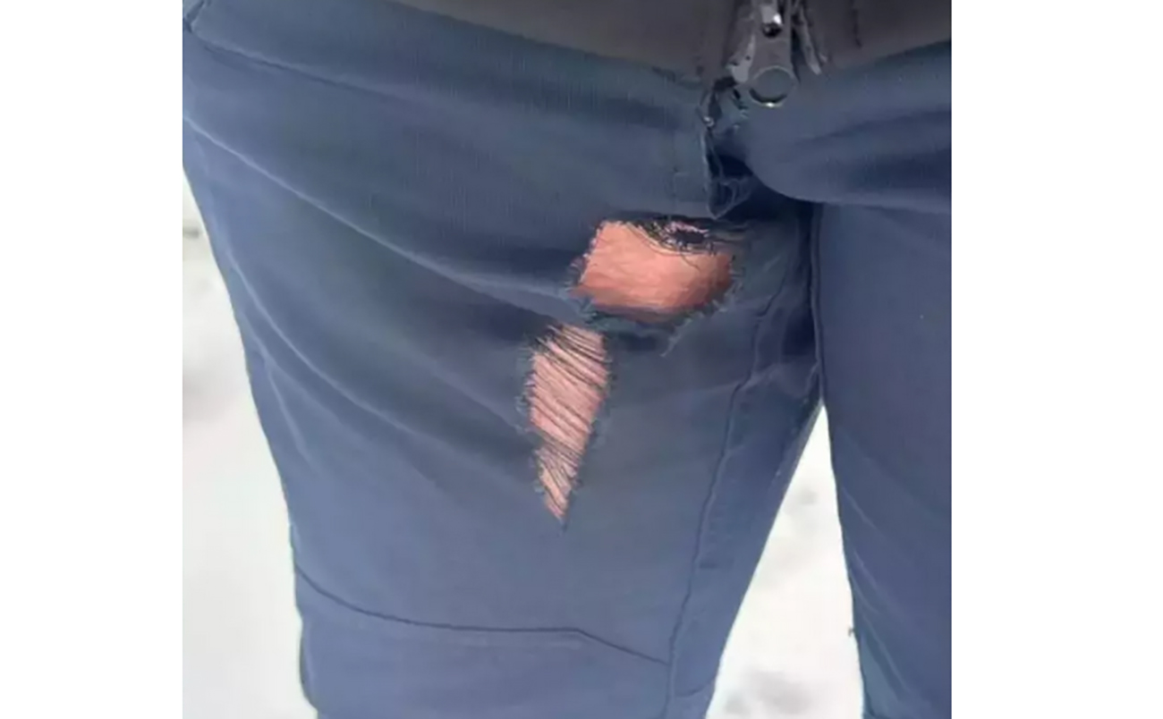 Pantaloni de polițist, rezistenți… ” doar atunci când nu sunt purtaţi”