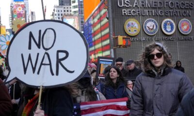 Proteste în SUA împotriva lui Donald Trump. Manifestanții au denunțat „războiul ilegal” început de președinte