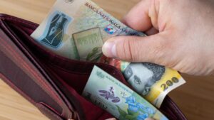 Sectorul public resimte efectele bugetului 2026: sporurile, indemnizațiile, compensațiile și primele, menținute la nivelul anului 2025