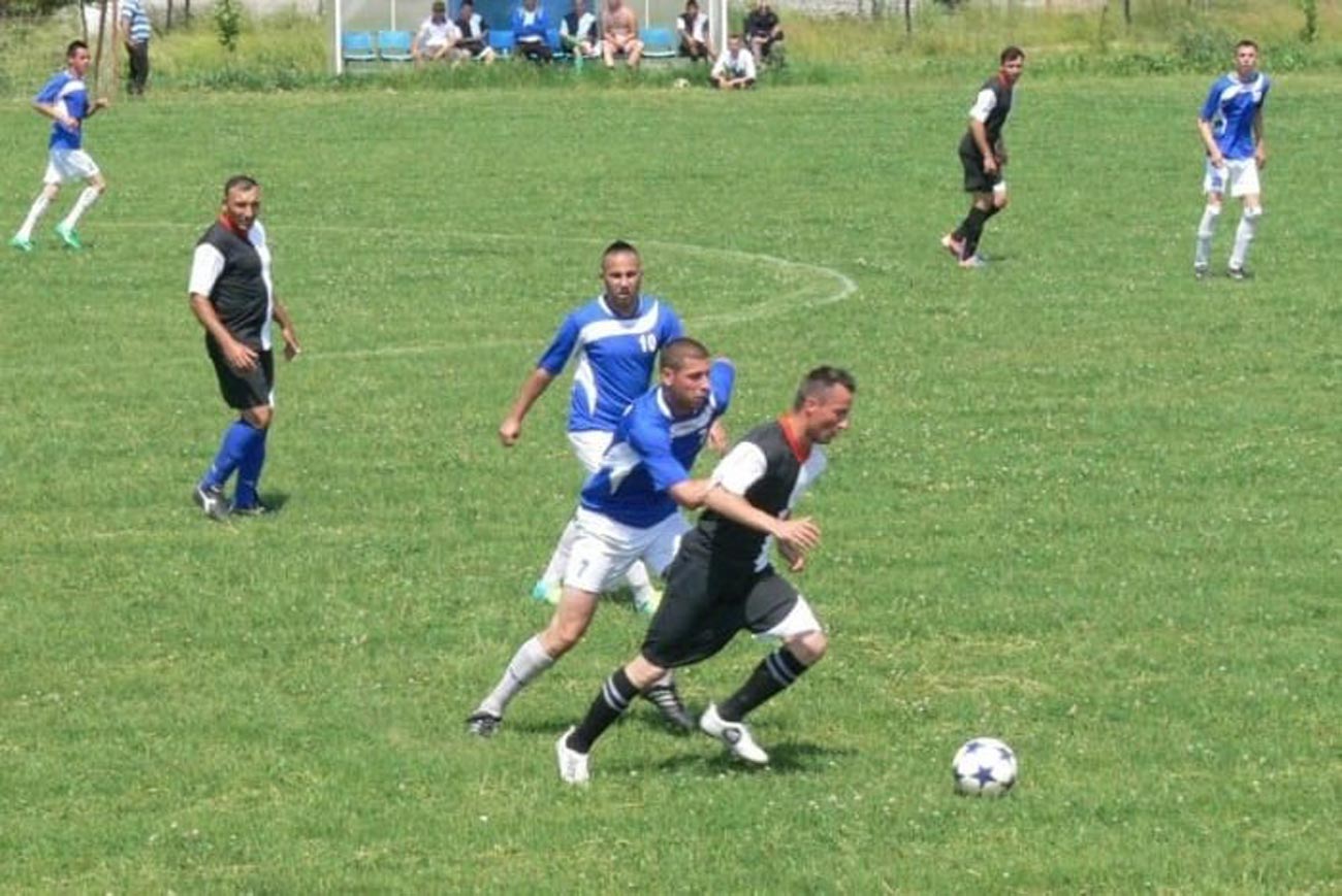 Fotbal Liga a V-a. AFC Urleasca și Viitorul Cireșu continuă cursa pentru un nou titlu județean