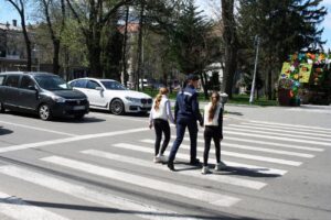 Jandarmii au fost printre copii și le-au explicat de ce trebuie respectate regulile de circulație