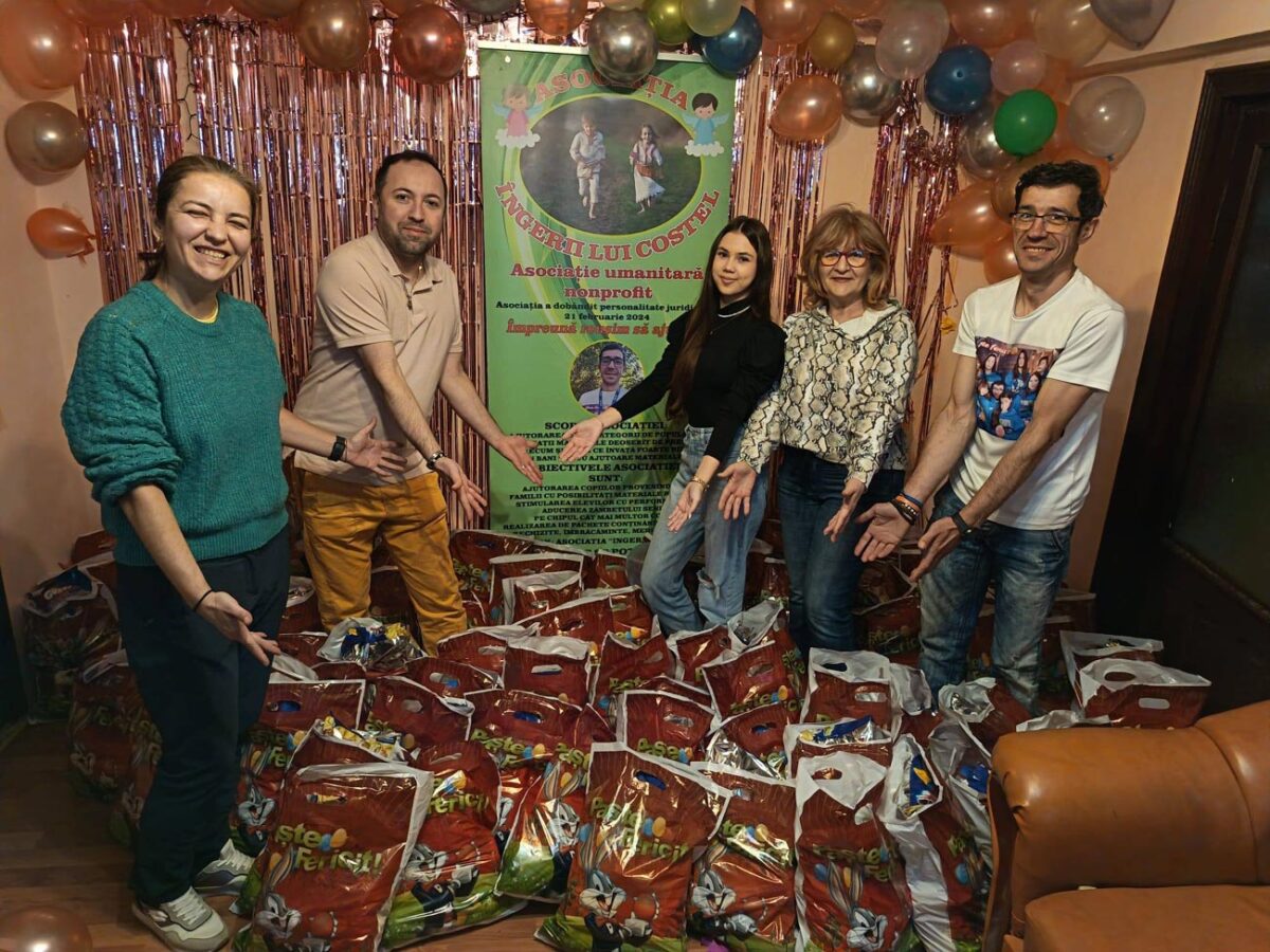 Peste 100 de copii au primit darurile pregătite de „Îngerii lui Costel”