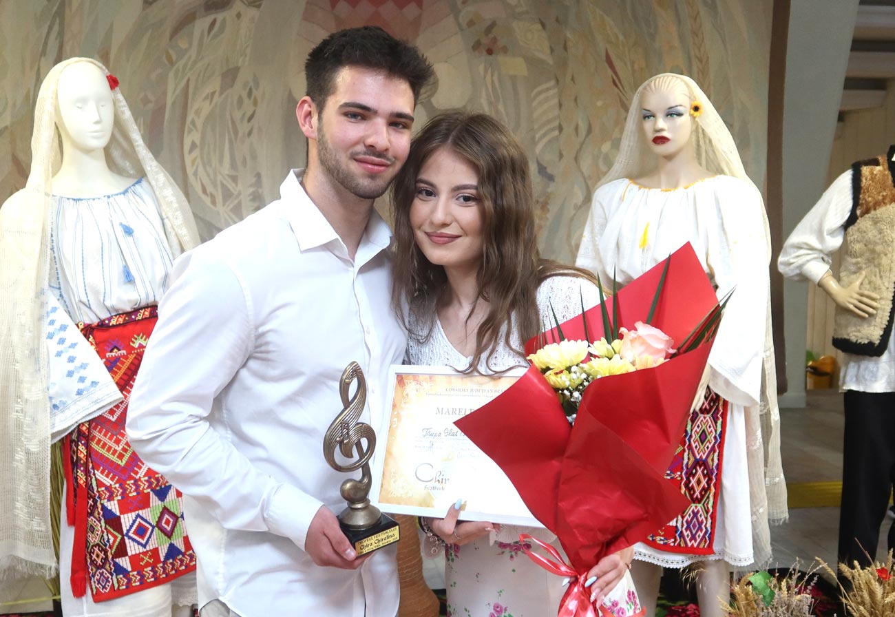 Trupa „Glas” din Brașov, câștigătoarea Marelui Premiu al Festivalului „Chira Chiralina” de la Brăila