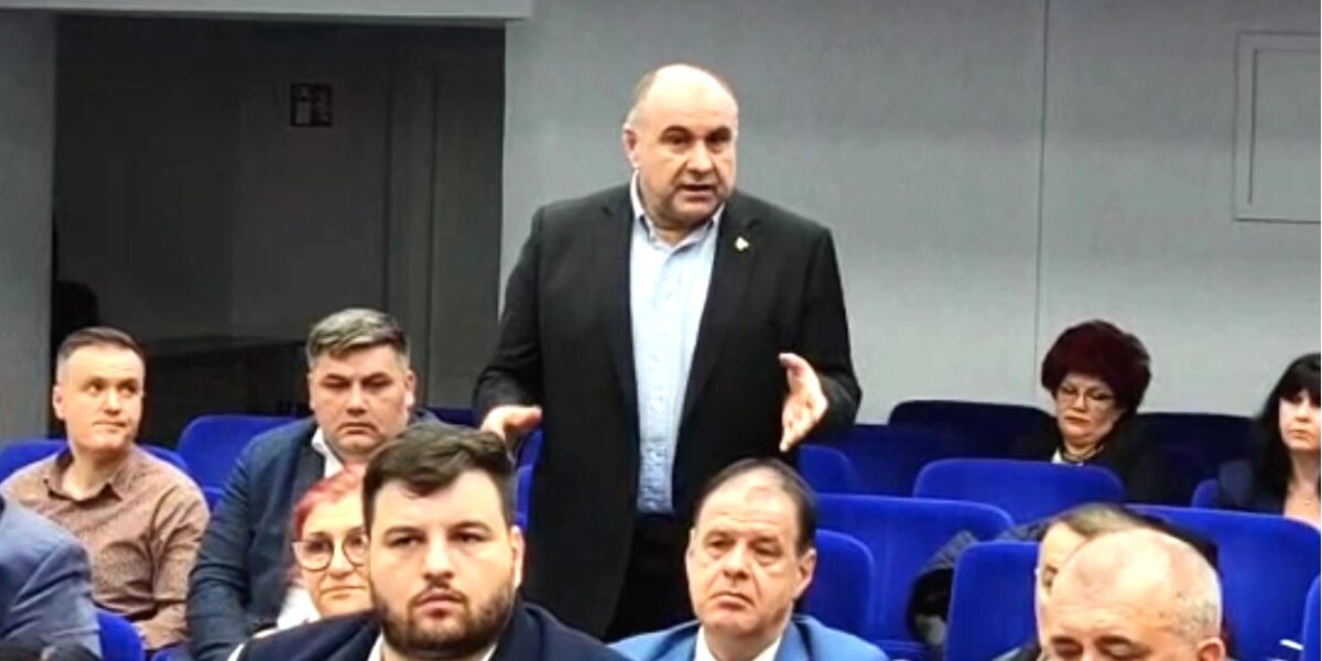 Lipsa medicilor, din nou în CJ