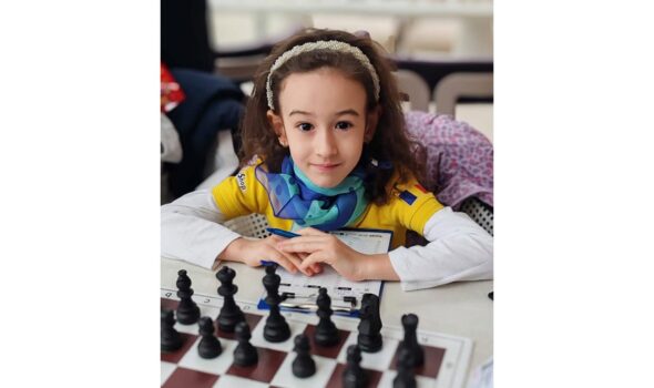 Pasionată de șah la vârsta de 8 ani, băileanca Ioana Onica a obținut medalia de bronz la Campionatul Național de Juniori