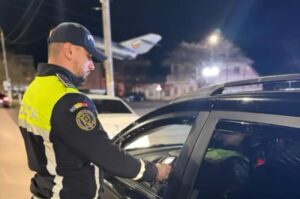 De Paște, unii șoferi s-au cinstit cu alcool și apoi s-au urcat la volan