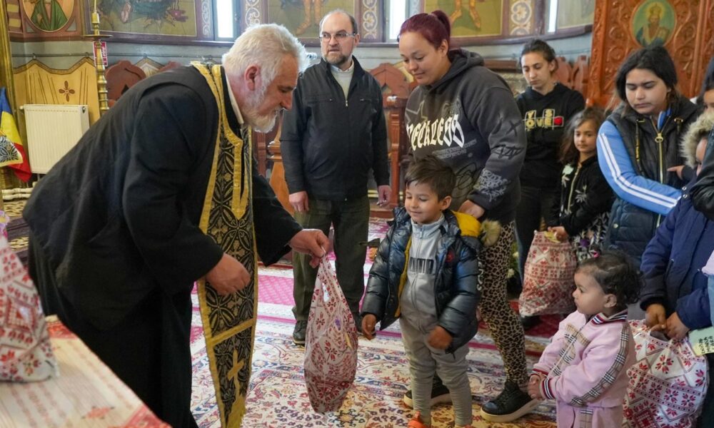 Exemplu de omenie. 5.000 de vârstnici și 2.000 de copii se înnoiesc de Sfintele Paști