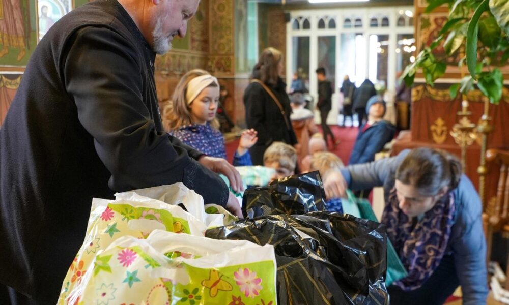 Exemplu de omenie. 5.000 de vârstnici și 2.000 de copii se înnoiesc de Sfintele Paști