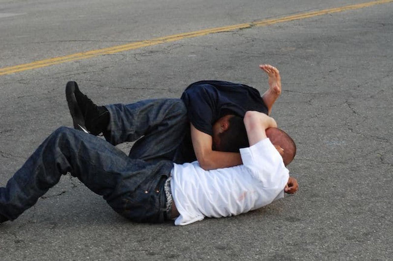 Bărbat bătut în cartierul Obor. Agresorii au fost reținuți de polițiști