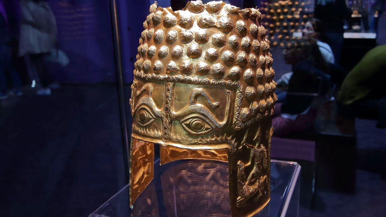 Coiful de la Coțofenești, recuperat de poliția olandeză. Obiectele furate ar fi fost găsite, dar autoritățile nu confirmă oficial