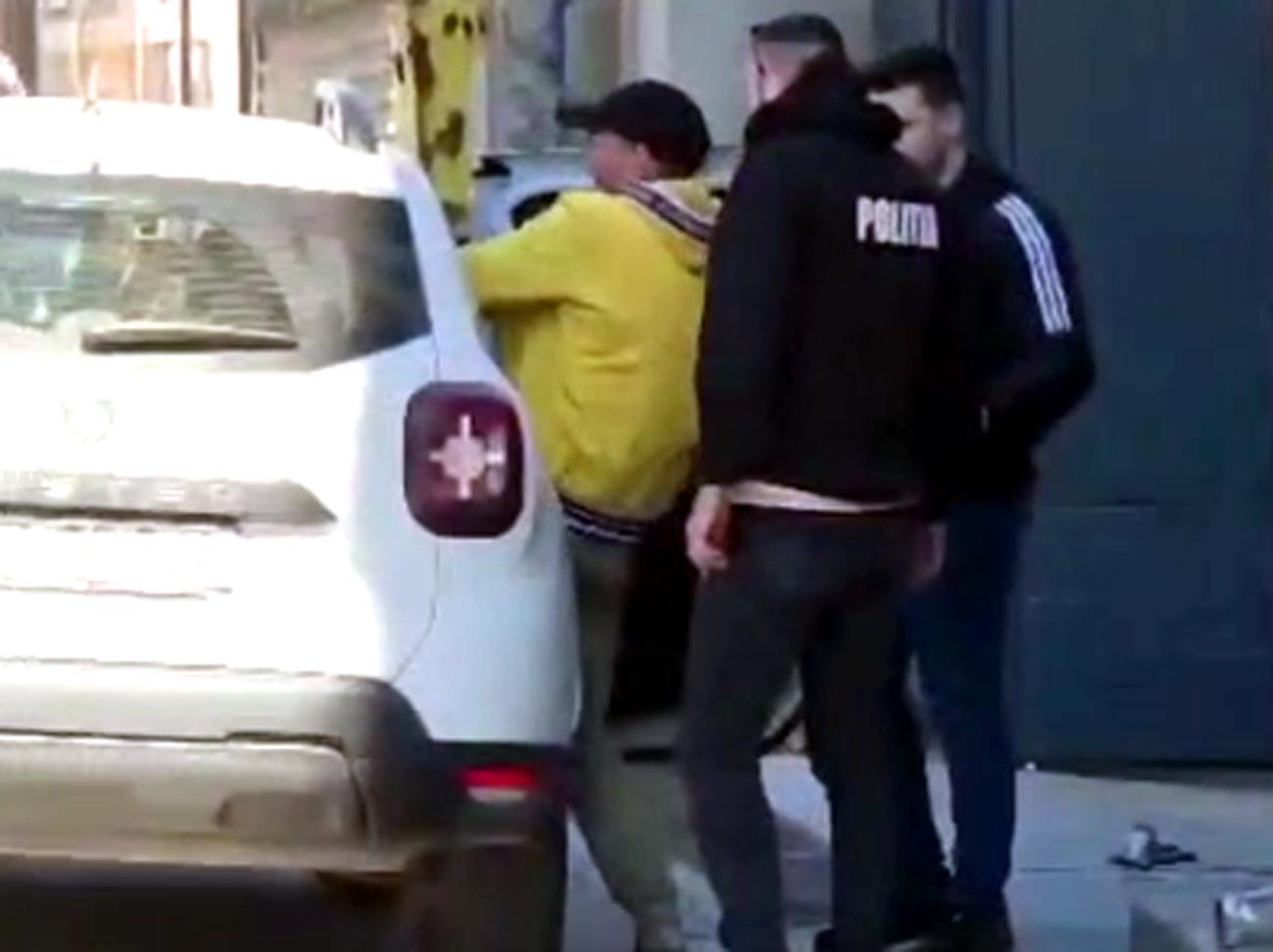 Condamnați pentru trafic de droguri, cinci brăileni, membri ai unei grupări destructurate în 2023, au fost săltați de polițiști și duși la închisoare