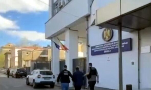 2 ani de închisoare pentru incendierea unui container de gunoi de pe spațiul public