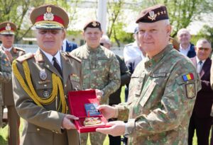 După aproape 40 de ani sub drapel, generalul Sorin Călin, comandantul Brigăzii 10 Geniu Brăila, a trecut în rezervă