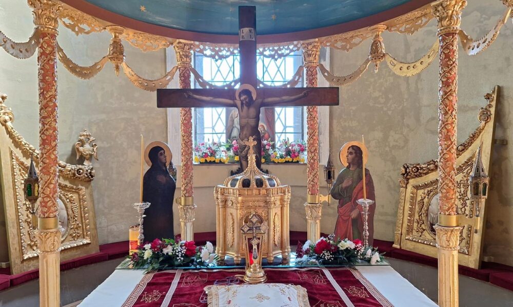 55.000 de sticle cu agheasmă la Izvorul Tămăduirii