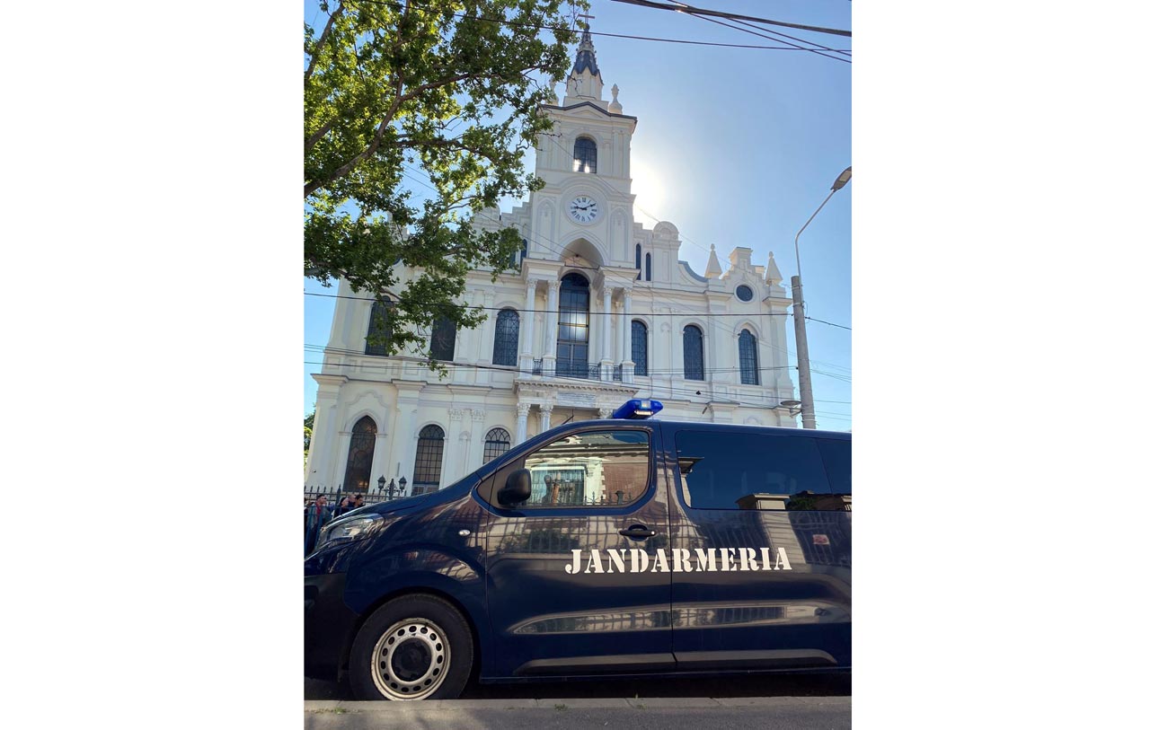 Aproximativ 80 de jandarmi vor acționa în zona lăcașului de cult