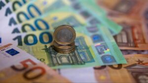 De ce Bulgaria a trecut la euro, iar România nu