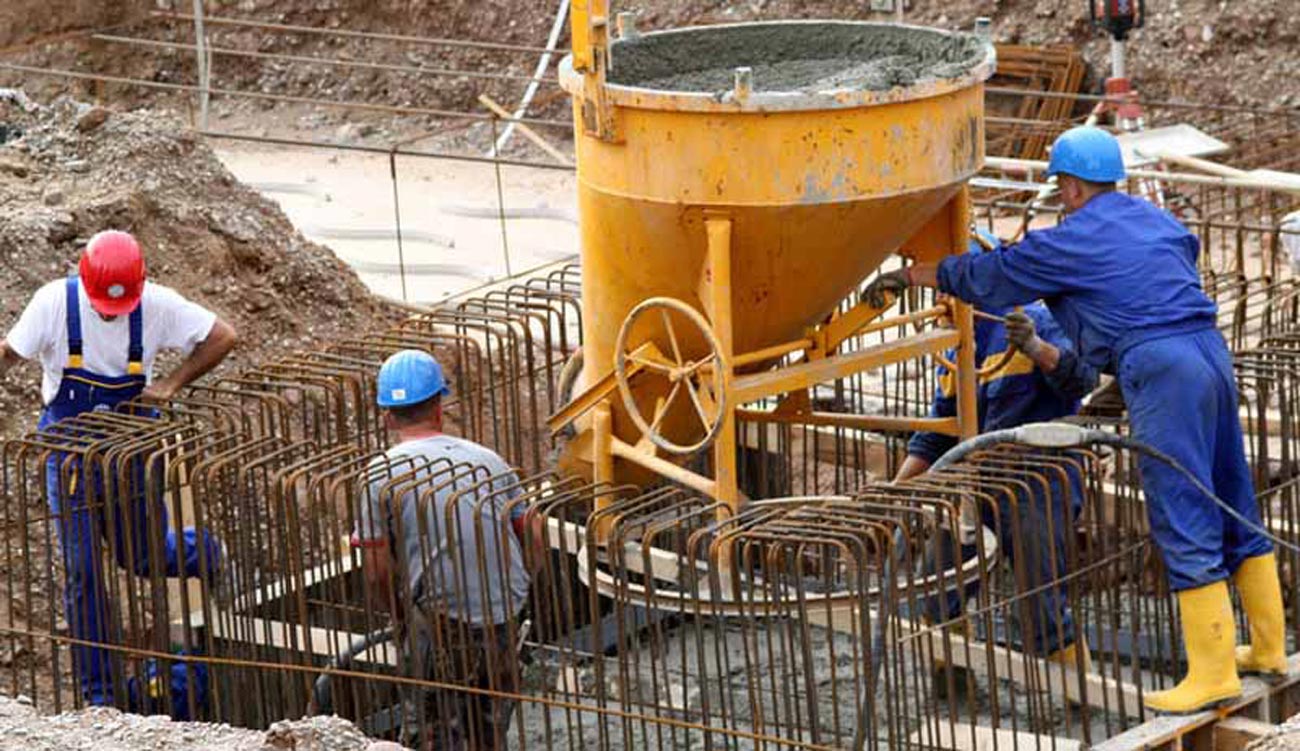 Muncă la negru în construcții