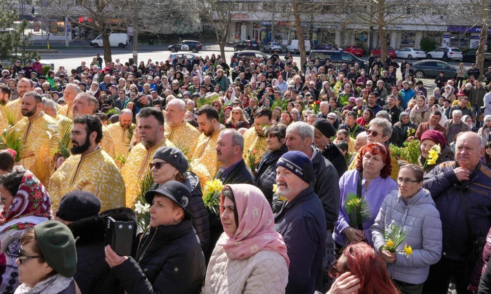Sute de brăileni au participat la Pelerinajul de Florii