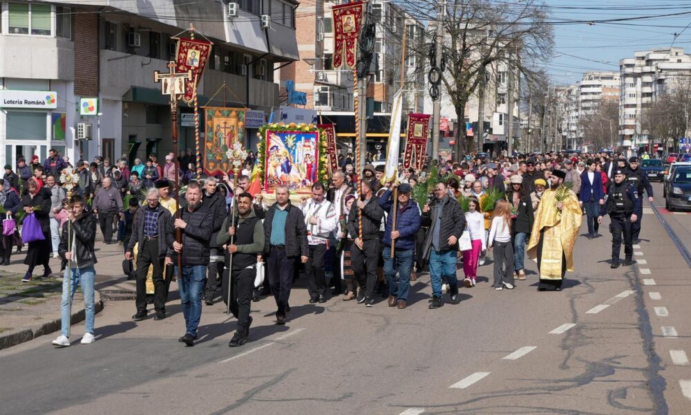 Sute de brăileni au participat la Pelerinajul de Florii