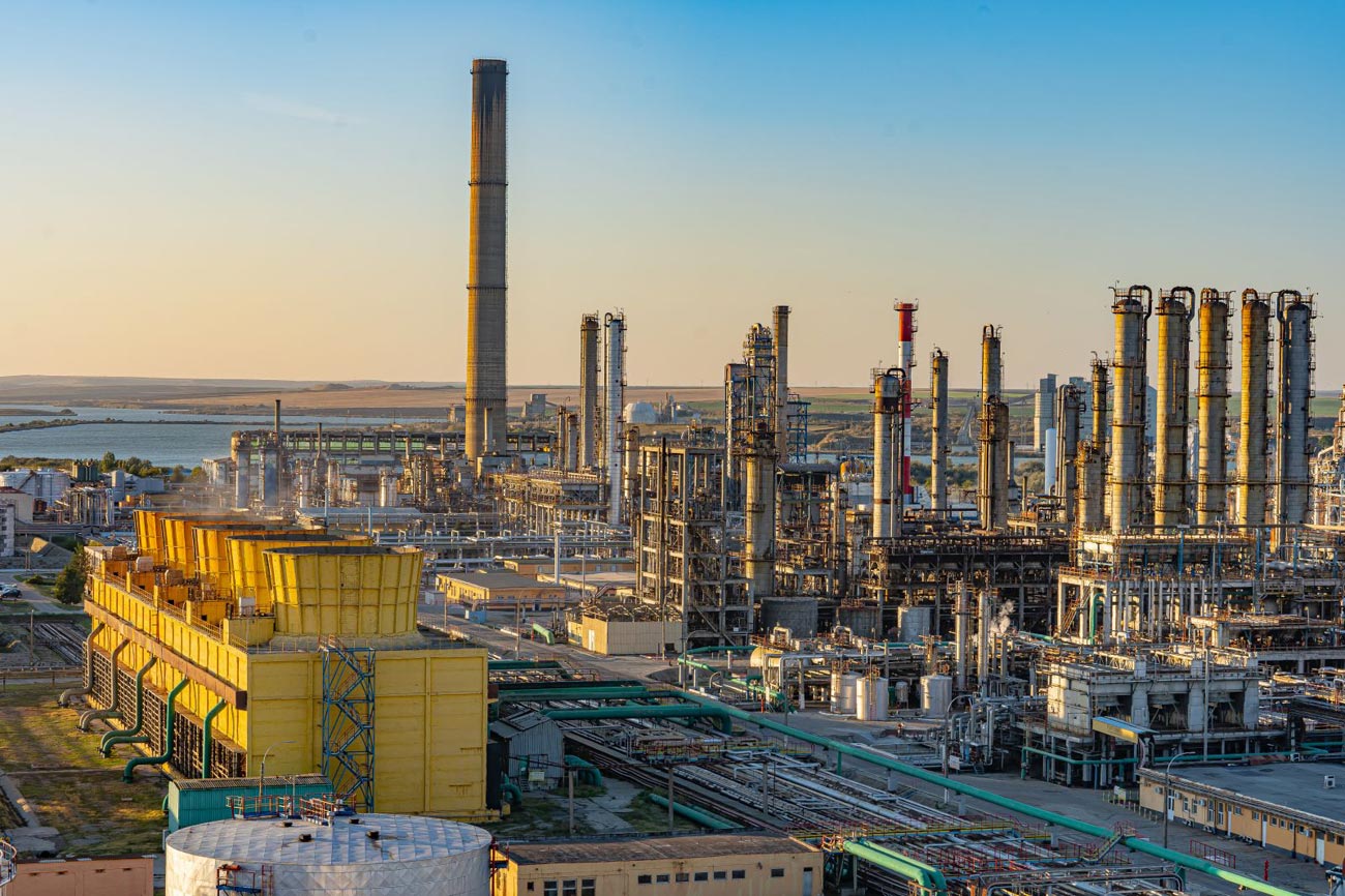 Rafinăria Petromidia și-a reluat producția