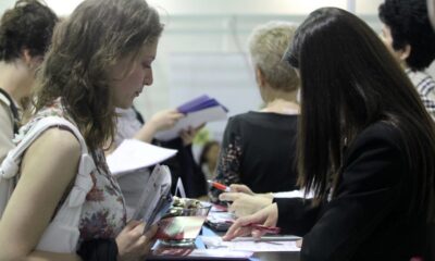 AJOFM Brăila: Tinerii absolvenți, așteptați să se înscrie în evidența instituției pentru sprijin în găsirea unui loc de muncă